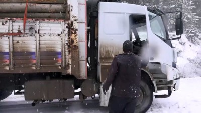Kütahya'da Kar Yağışı Ulaşımı Olumsuz Etkiliyor