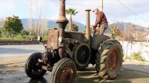 AHMET TOPRAK - 'Emektar' Traktörünü 50 Bin Avroya Satıyor
