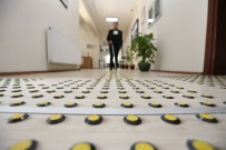 SARI ÇİZGİ - Engelliler İçin Kabartmalı Taş Döşendi