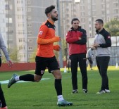 ADANASPOR - Adanaspor'da Futbolcuların Performansı Teknik Heyeti Sevindirdi