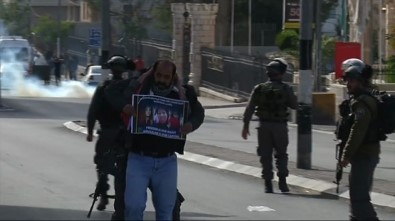 İsrail Askeri 19 Filistinliyi Gözaltına Aldı