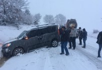 GÜNLÜCE - Kar Yağışı Kazaları Beraberinde Getirdi