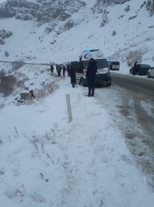 Tutak'ta Otomobil Nehre Uçtu Açıklaması 2 Yaralı