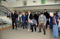 İBRAHIM KÜÇÜK - Vali Köşger, Huzurevinde Yaşlıalrla Bocce Oynadı