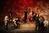 PORSELEN TABAK - Aliya İzzetbegoviç'in Hayatı Aksaray'da Sahnelendi