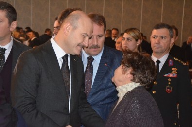 Bakan Soylu Eskişehir'de Şehit Ve Gazi Ailelerine Devlet Övünç Madalyası Takdim Etti