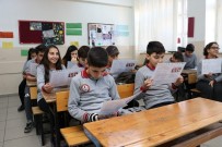 İSMAIL ÇORUMLUOĞLU - Manisa'da 248 Bin Öğrenci Karne Aldı