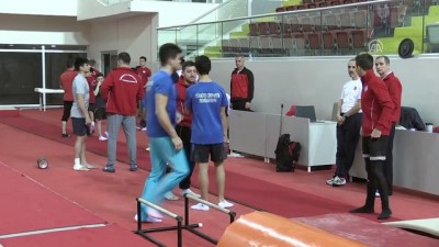 Milli Cimnastikçilerin Mersin Kampı Sürüyor