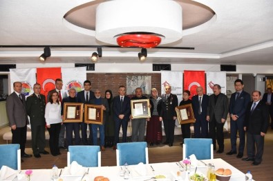 Şehit Ailelerine 'Devlet Övünç Madalyası' Verildi