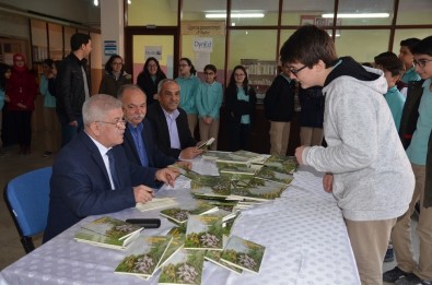 Yazar Çapkıner'den Gazi Ortaokulu'nda İmza Günü