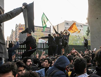Zalimi destekleyen İran zalimlerin zulmüne uğruyor