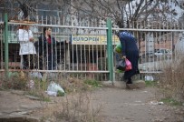 ÜST GEÇİT - Mahalleli Üst Geçit İstiyor