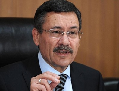 Melih Gökçek'ten İran'daki olaylara ilişkin açıklama