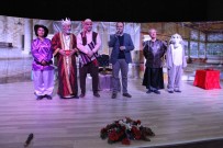 İLKOKUL ÖĞRENCİSİ - Beyşehir Belediyesinden Karne Hediyesi, Tiyatro Gösterisi