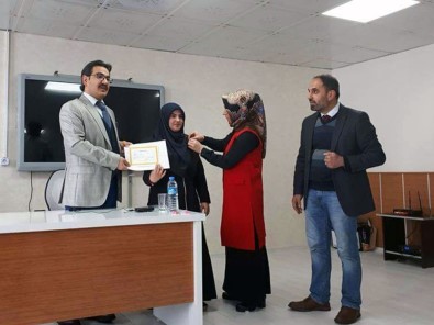 Çelikhan'da Başarılı Öğrenciler Altınla Ödüllendirildi