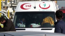 ALİHAN - Kocaeli'de Trafik Kazası Açıklaması 4 Yaralı