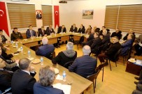 Rize Valisi Erdoğan Bektaş Muhtarlarla İyidere'de Bir Araya Geldi Haberi