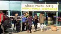 NUMAN HATIPOĞLU - Trabzon Havalimanı'nda Uçağın Pistten Çıkması