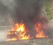 İki Otomobil Alev Alev Yandı Açıklaması 8 Yaralı