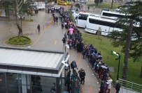 TELEFERIK - Uludağ'da Kar Yolları Kapadı, Tatilciler Teleferiğe Hücum Etti