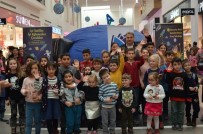 UZAY YOLCULUĞU - Yunusemre Belediyesinden Öğrencileri Sevindiren Karne Hediyesi