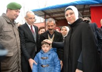 AK Parti Genel Başkan Yardımcısı Ravza Kavakcı Kan'dan Şehit Evine Ziyaret