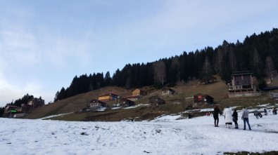 Ayder'de Hafta Sonu Yapılacak Kardan Adam Şenliği İçin Karın Yağması Bekleniyor