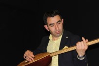 'Bizim Rabiamız Var' Türküsünü Afrin'deki Mehmetçik İçin Okudu