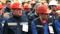 SERVİS OTOBÜSÜ - Kazada Ölen KARDEMİR İşçileri Defnedildi