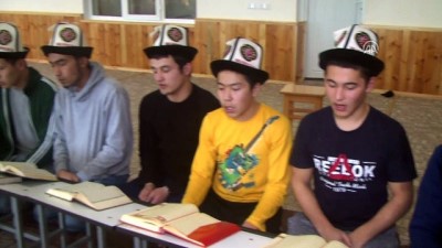 Kırgız Çocuklar Türk Ordusu İçin Dua Etti