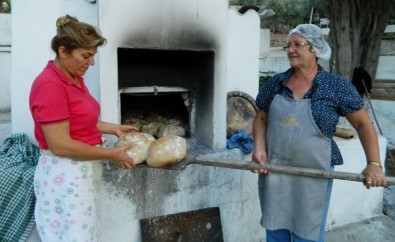 Mudanyalı Kadınlardan Organik Köy Ekmeği