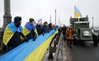 İNSAN ZİNCİRİ - Ukrayna Birlik Gününü Kutluyor