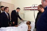 TEDAVİ SÜRECİ - Vali Yerlikaya, Kilis'e Düşen Roketle Yaralanan Mustafa Kara'yı Ziyaret Etti