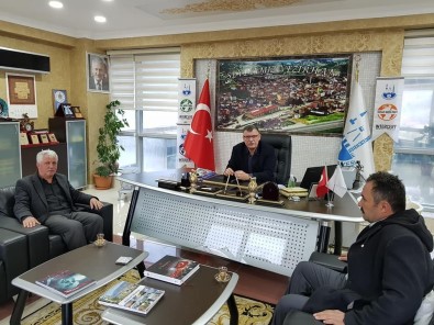 Yenipazar AK Parti Teşkilatı'ndan Başkan Duymuş'a Ziyaret