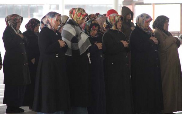 Kocası tarafından 38 yerinden bıçaklanan kadın hayatını kaybetti