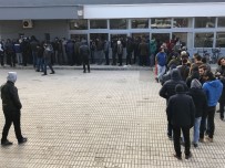 MARATON - Akhisarlılar Yeni Stat Kombineleri İçin Uzun Kuyruklar Oluşturdu