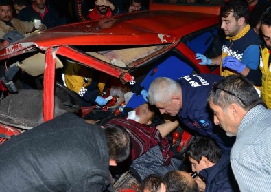 Antalya'da Feci Kaza Açıklaması 1 Ölü, 2'Si Ağır 6 Yaralı