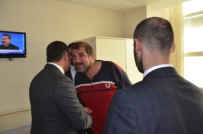 MEHMET KELEŞ - Başkan Avşar'dan Hastalara Moral Ziyareti