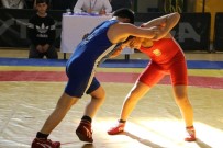 MEHMET KARADAŞ - Büyükşehir Güreş Turnuvasının Birincileri Belli Oldu