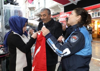 İlkadım'dan 'Zeytin Dalı'na Bayraklı Destek