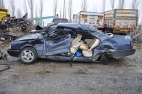 Konya'da Kamyon İle Otomobil Çarpıştı Açıklaması 1 Ölü