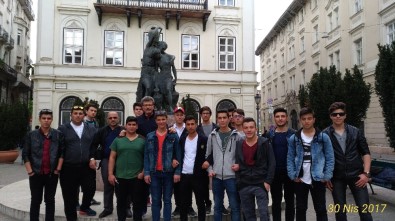 Mesleki Ve Teknik Anadolu Lisesi Öğrencileri Avrupa'da
