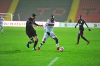 DEVRE ARASı - Samsunspor'da Savunma Sorunu