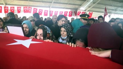 Şehit Özden'in Cenazesi Gaziantep'te Toprağa Verildi