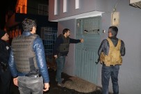 ŞAFAK VAKTI - Adana'da Terör Propagandasına 9 Gözaltı