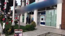 MASKELİ SOYGUNCU - Başakşehir'de Banka Soygunu