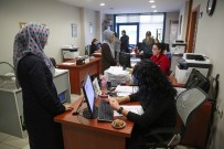 KARNE HEDİYESİ - Başarılı Öğrencilere Buca'dan Destek