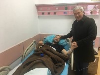 Başkan Yılmaz, Demir'i Hastanede Ziyaret Etti