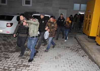 Samsun'da Uyuşturucu Ticaretinden 9 Kişi Adliyeye Sevk Edildi