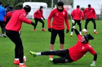OLGUNLUK - Samsunspor'da 2 Futbolcu Döndü, 1 Futbolcu Gitti